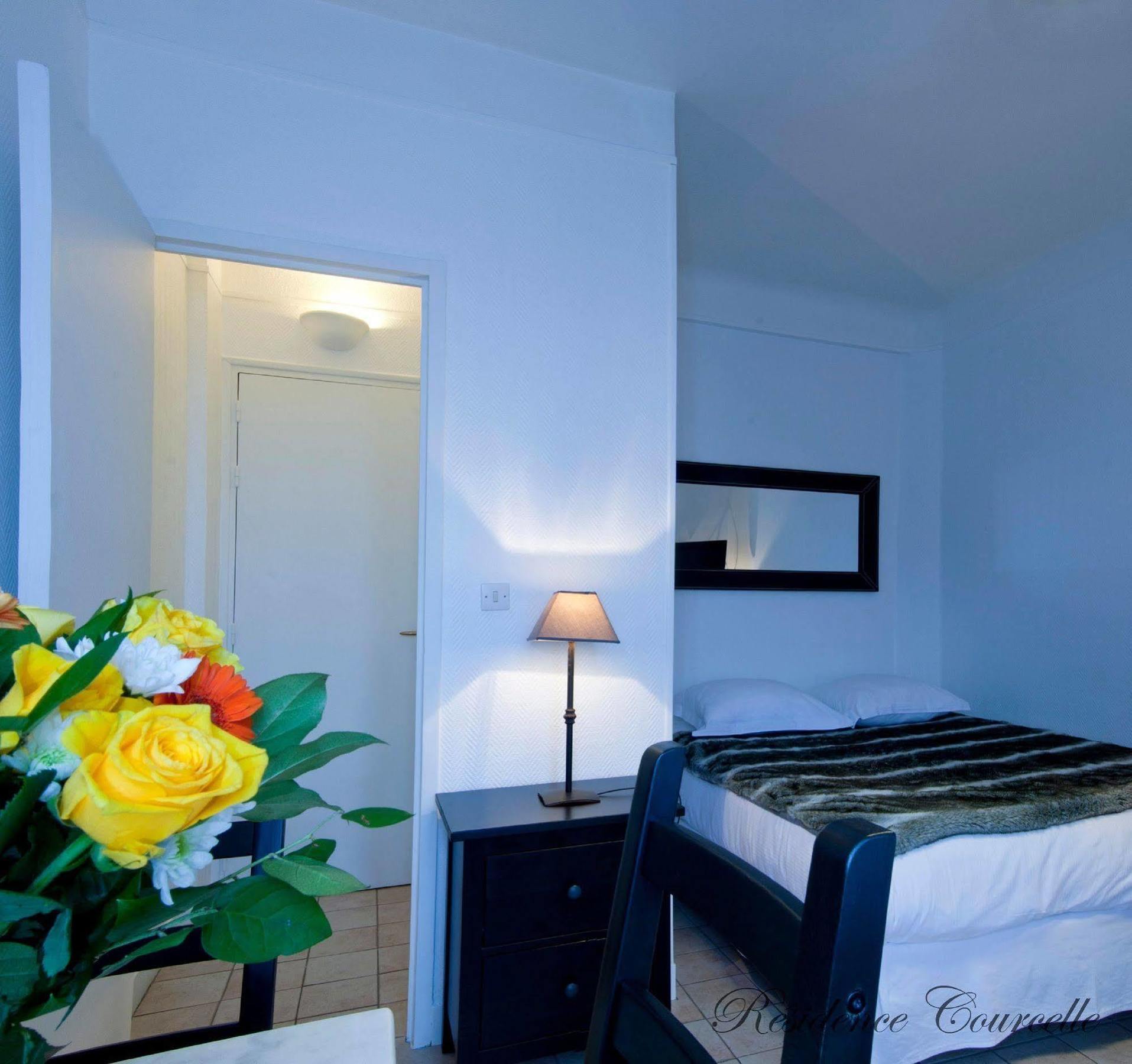Appart Hotel Residence Courcelle Levallois-Perret Exterior foto